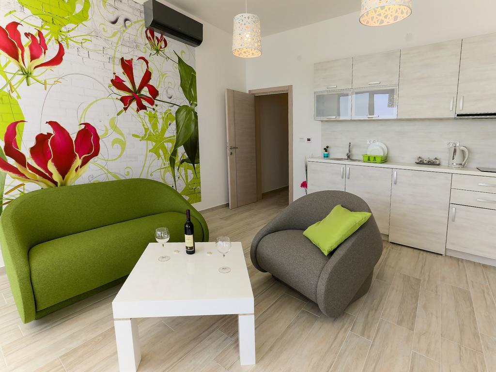 Apart Hotel Sea Fort Sutomore Room photo